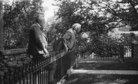 [David Lloyd George in an unidentified cemetery]