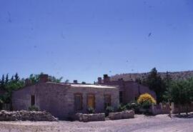 [Yellow house, Gaiman]