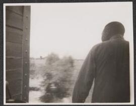 [Anatoli Petrewschtchew on a train]