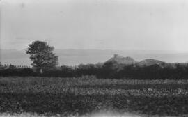 [Cricieth Castle and the coastline towards Harlech]