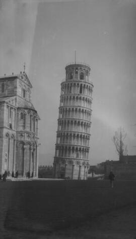 [Leaning Tower of Pisa]